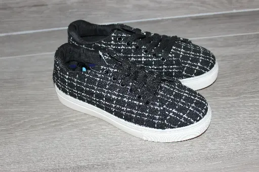 Black Tom Tom Sneakers